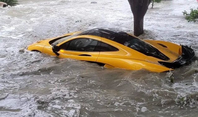 Ураганът Иън не прости на чисто нов поръчков McLaren за 1 млн долара